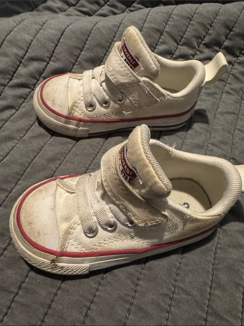 Converse Kids White Canvas Low-Top Sneakers with Red Stripe